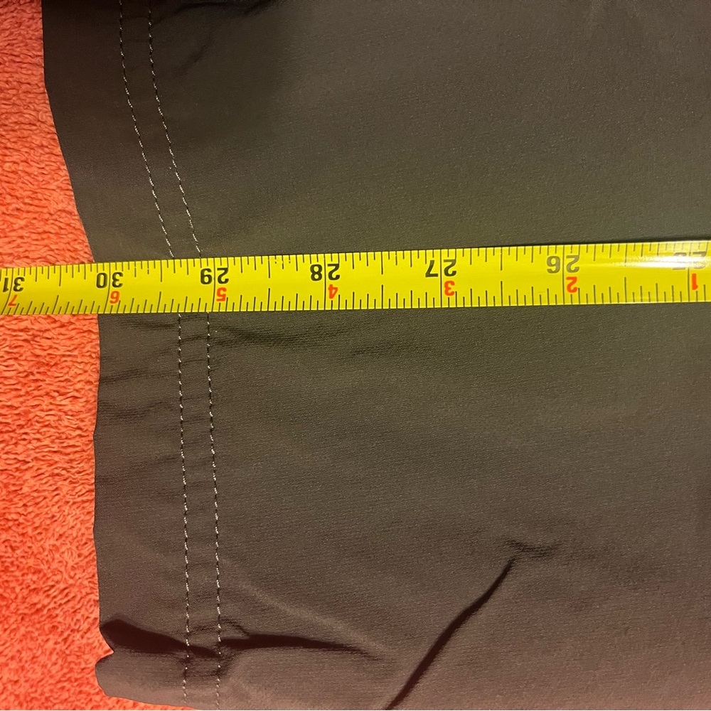 Mountain Equipment Co-op Softshell Hiking/Climbing Capris, 34-36? - Picture 10 of 10